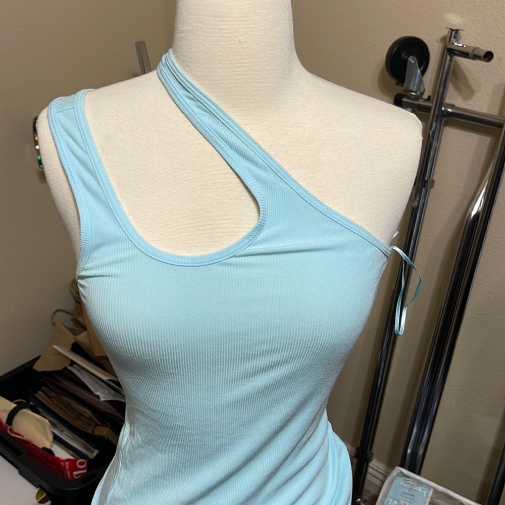 Lululemon tank, Size 6